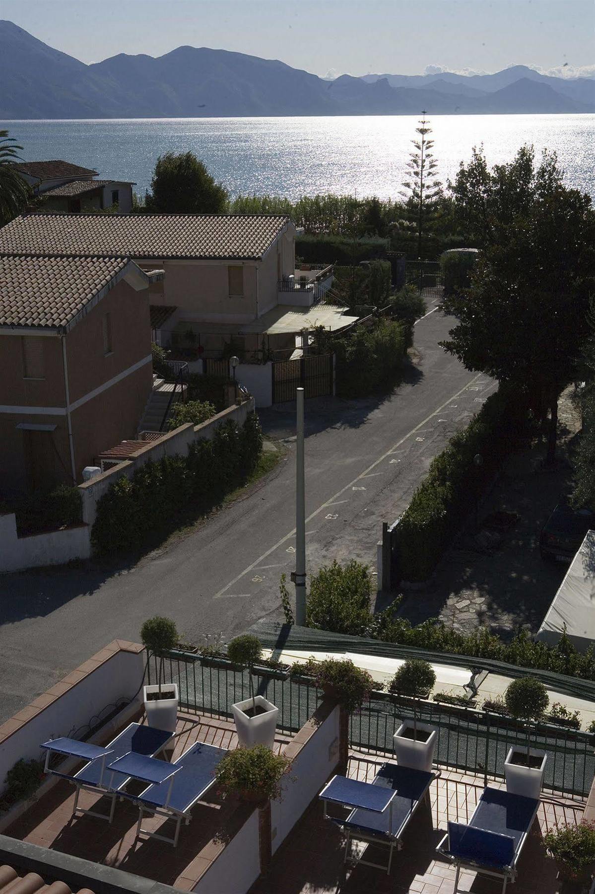 Hotel Ristorante Cavaliere سكاريو المظهر الخارجي الصورة